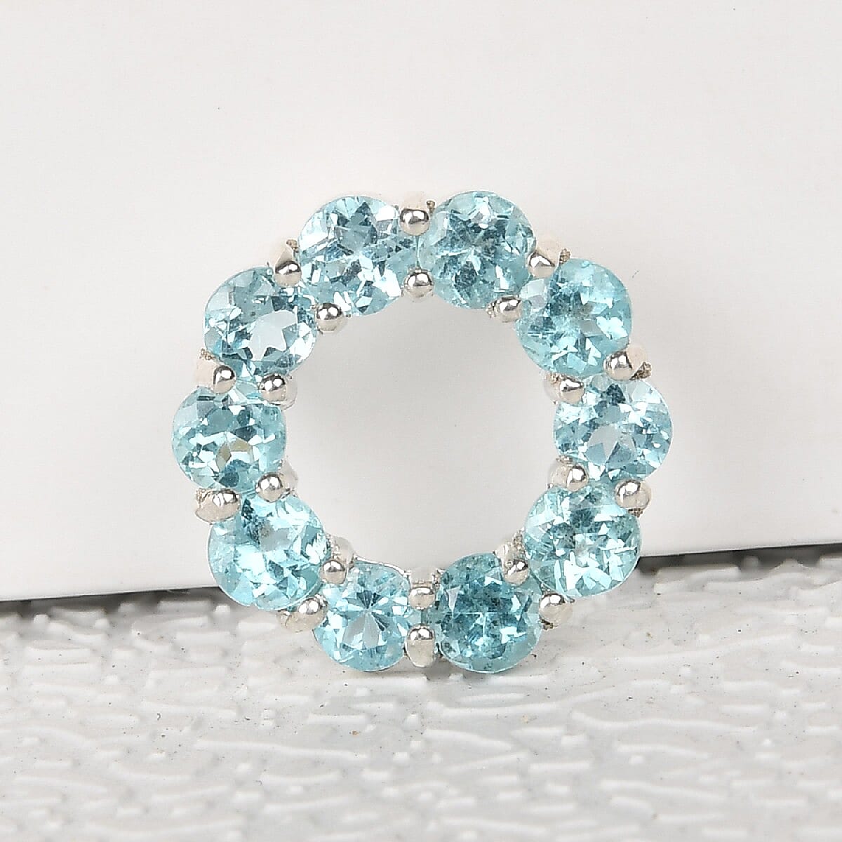 1 Ct. Blue Apatite Circle Pendant in Sterling Silver 3795476 2