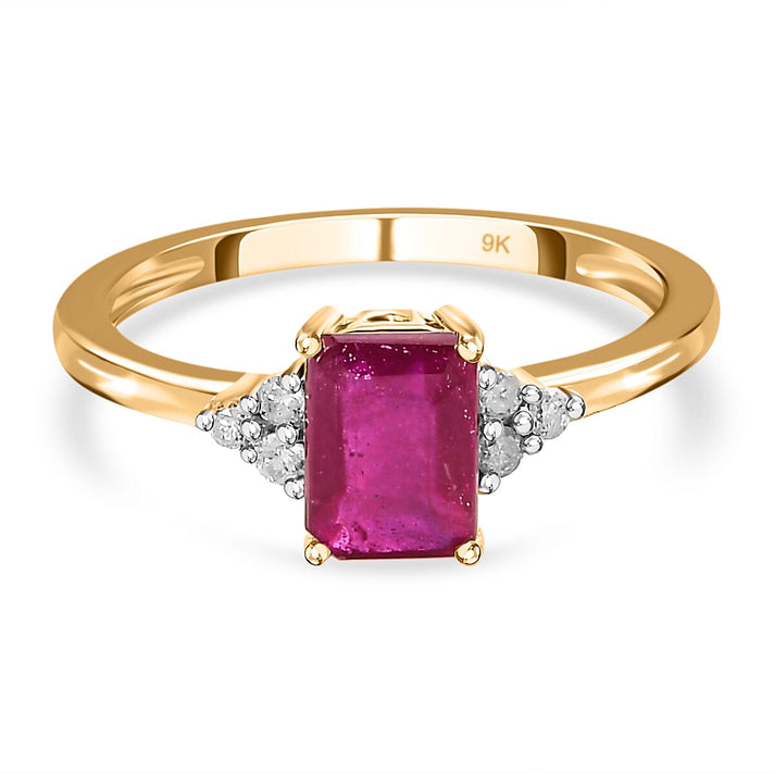 1.1 Ct. African Ruby and White Diamond Ring in 9K Yellow Gold 3828884 1