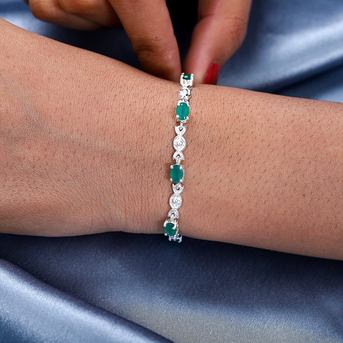 1.5 Ct. Green Onyx Floral Design Bracelet Size 6.5 in Sterling Silver 3830157 3