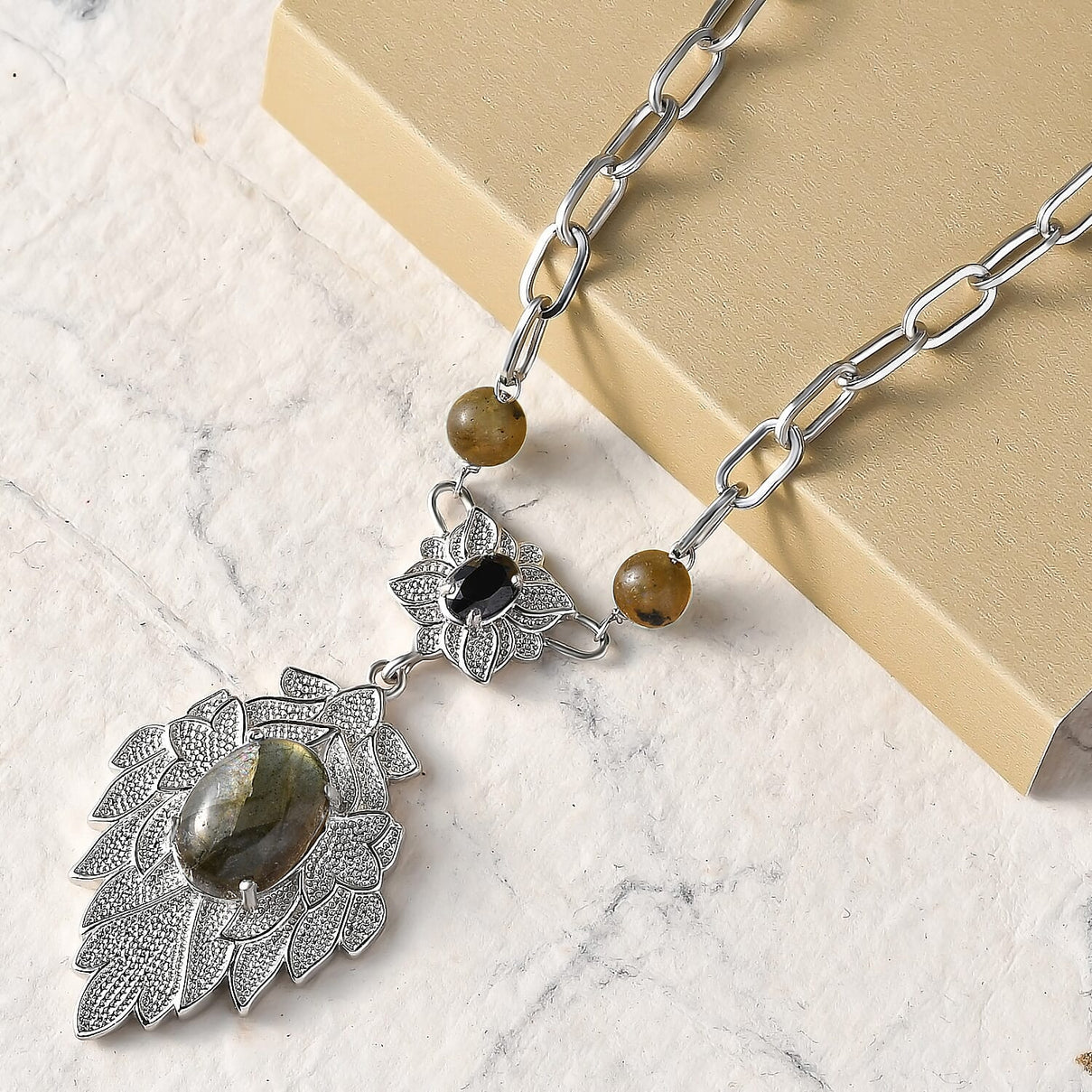 13.50 Ct. Labradorite, Black Spinel Necklace Size 18 in Silver Tone 9030688 2
