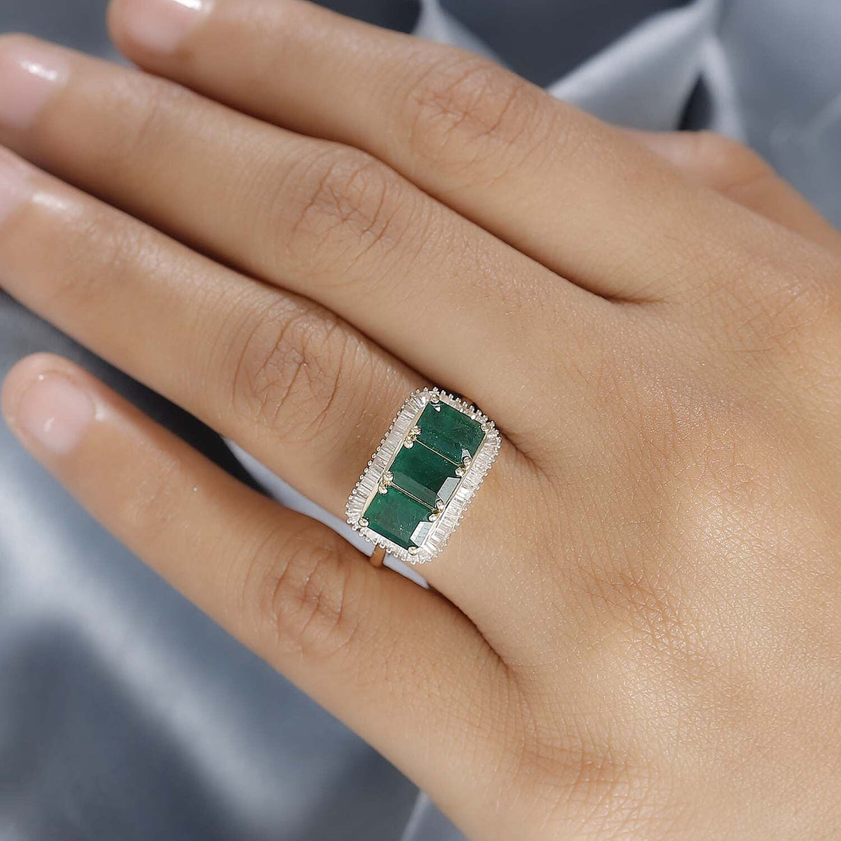 14K Yellow Gold AAA Gemfield Zambian Emerald and Diamond Ring 3.62 Ct 7864942 2