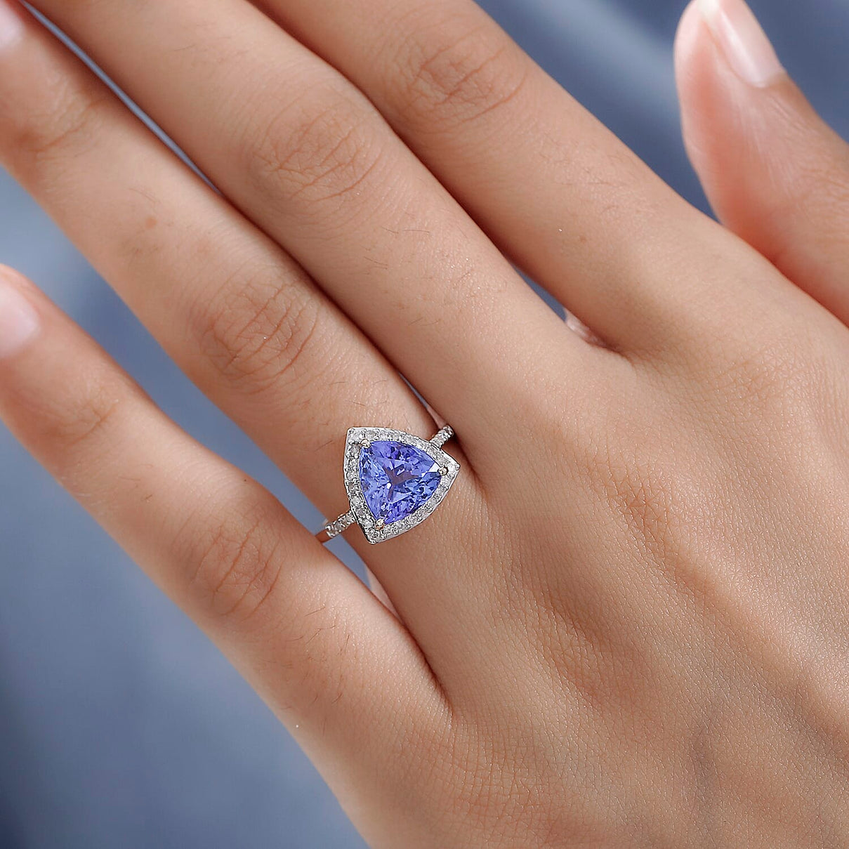 14K Yellow Gold AAA Tanzanite and Diamond Ring 3.01 Ct 7575806 3