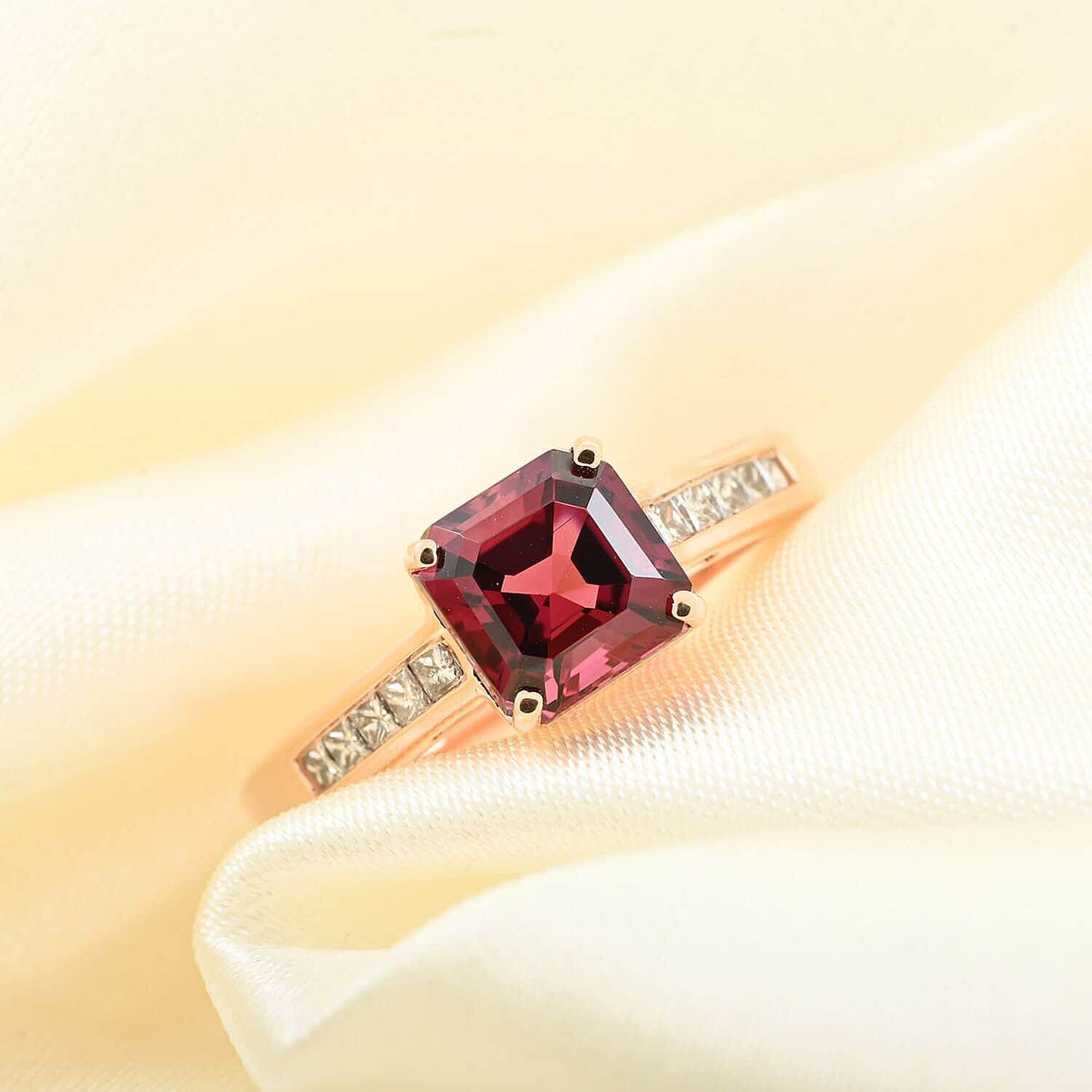 Certified and Appraised ILIANA - 18K Rose Gold AAA Rubellite, White Diamond SI Ring 1.75 ct 7663072 1