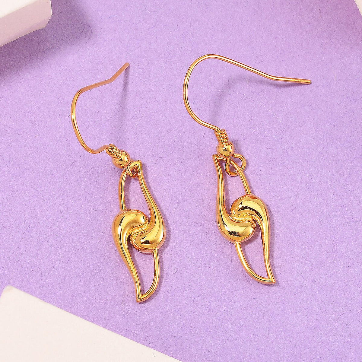 LucyQ - Entwine Drop Collection- Knot Drop Earring with Lever Back in 18K Vermeil Yellow Gold Plated Sterling Silver 8044387 2