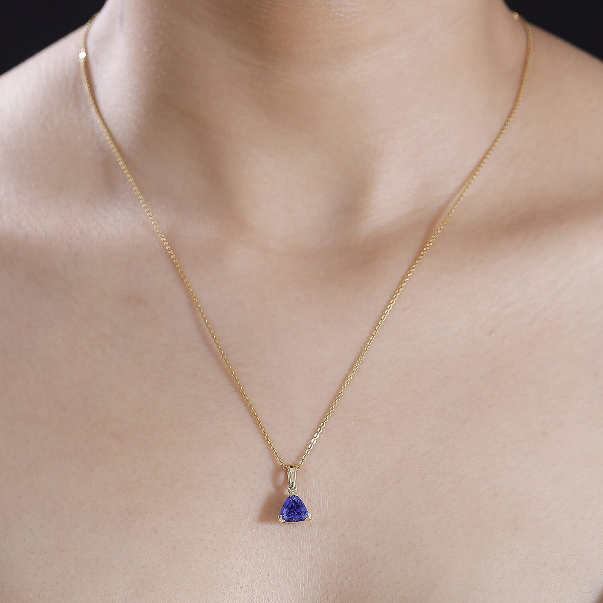 18K Yellow Gold AAA Tanzanite Solitaire Pendant 7884890 1