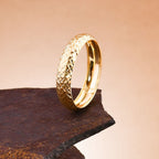 18K Yellow Gold Diamond Cut Band Ring