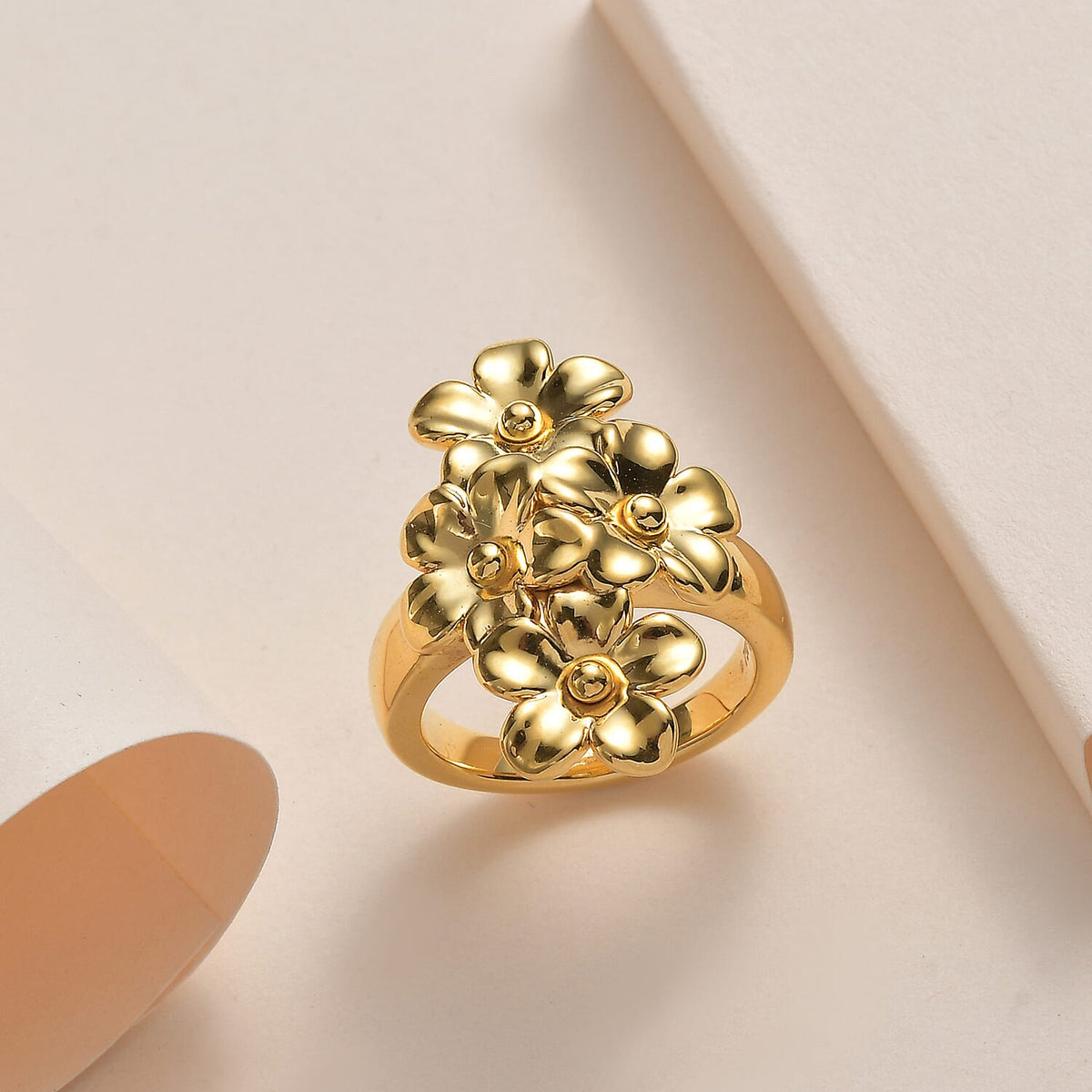 18K Yellow Gold Floral Ring, Gold Wt. 3 Gms 7679038 1