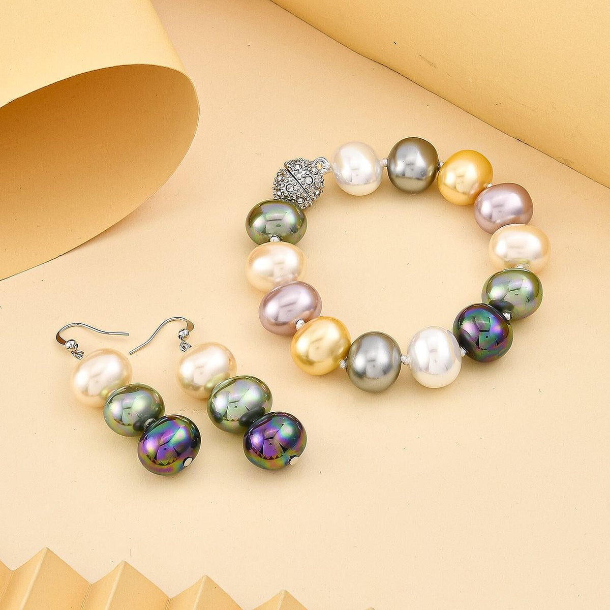 2 Piece Set - Multi Colour Shell Pearl Bracelet and Earrings in Stainless Steel 4128014 1