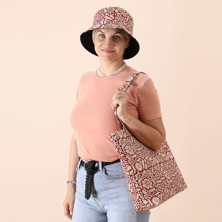 2 Piece Set - Floral Pattern Handbag and Hat with Zipper Closure - Red and White 6260299 2