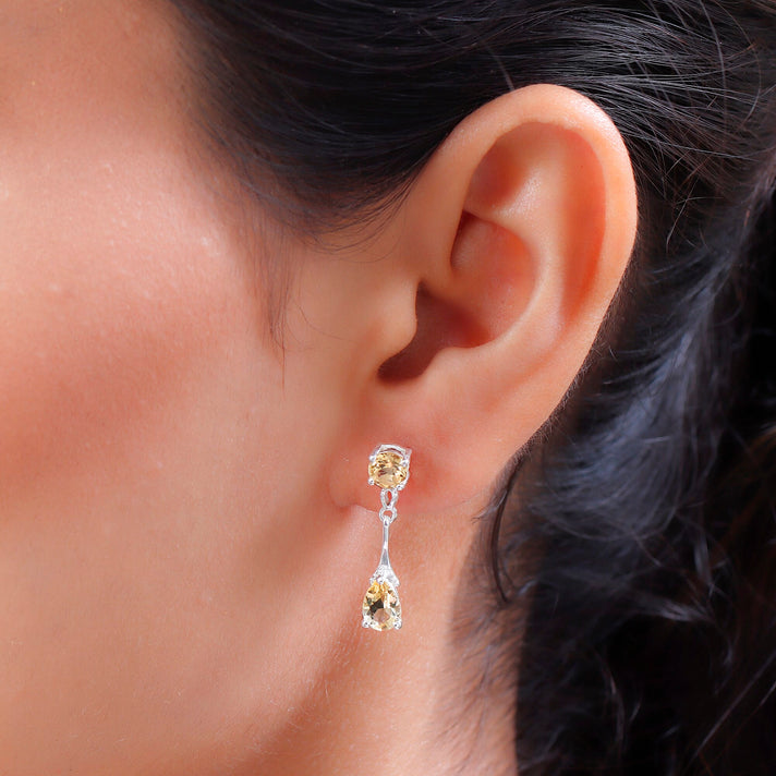 2.50 Ct Hebei Peridot Dangle Earrings in Sterling Silver 3370900 2