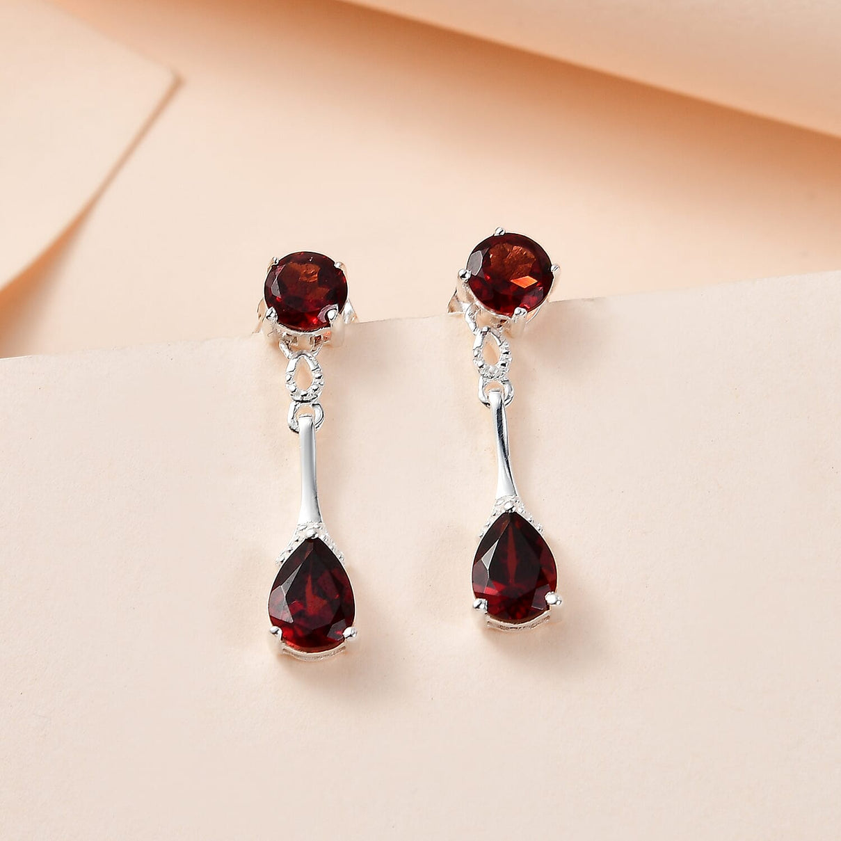 2.75 Ct Mozambique Garnet Dangle Earrings in Sterling Silver 3370902 2