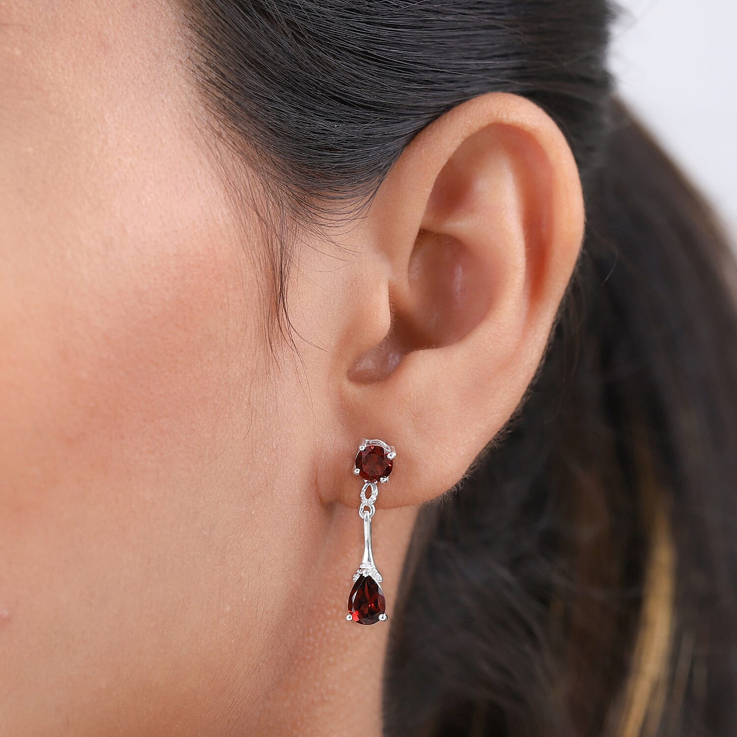 2.75 Ct Mozambique Garnet Dangle Earrings in Sterling Silver 3370902 3