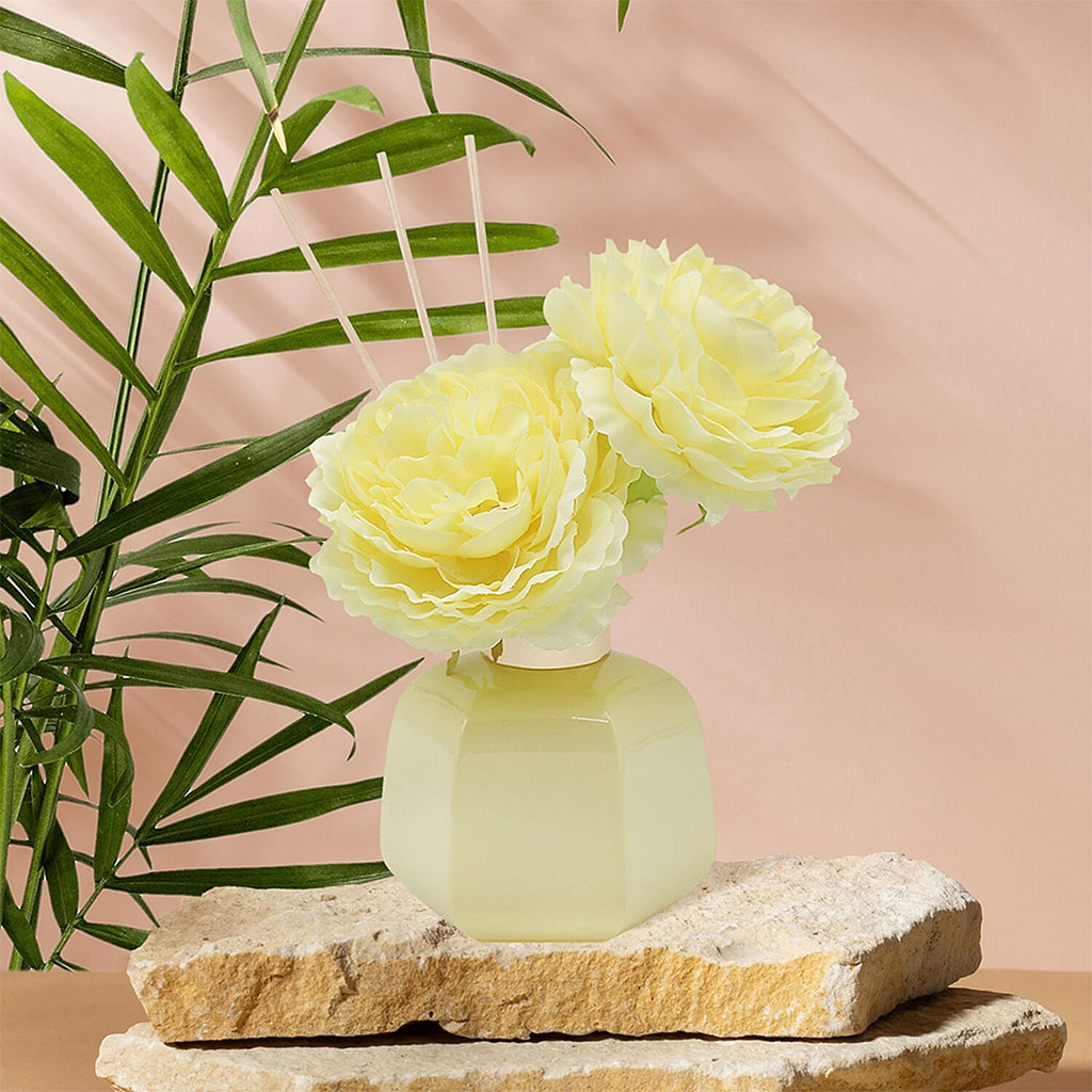 Mothers Day Special - Prices Candes Large Candle Jar (510g) & Desire Hand Poured Boutique Diffuser 100 ML - Vanilla & Anise