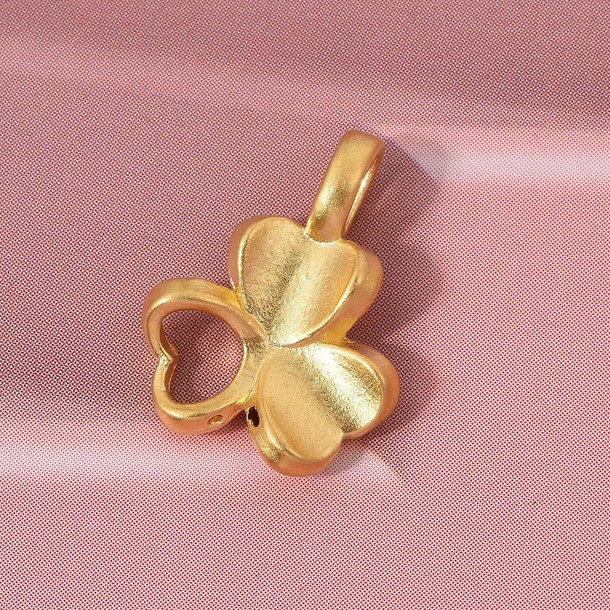 24K Yellow Gold Triple Flower Pendant 8297270 1