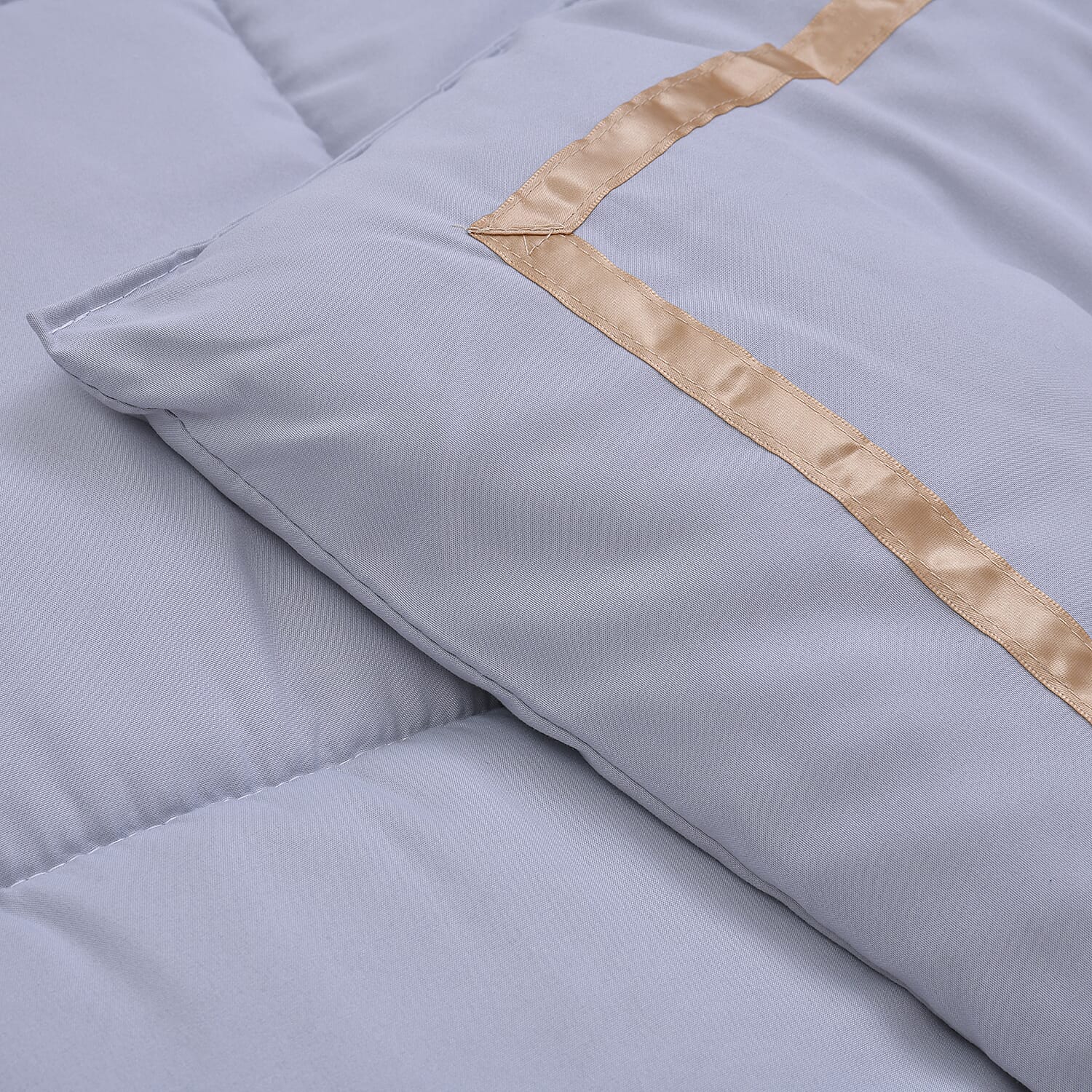 3 Piece Set - Stripe Pattern 1 Comforter and 2 Pillow Cases - Grey and Golden 3877966 4