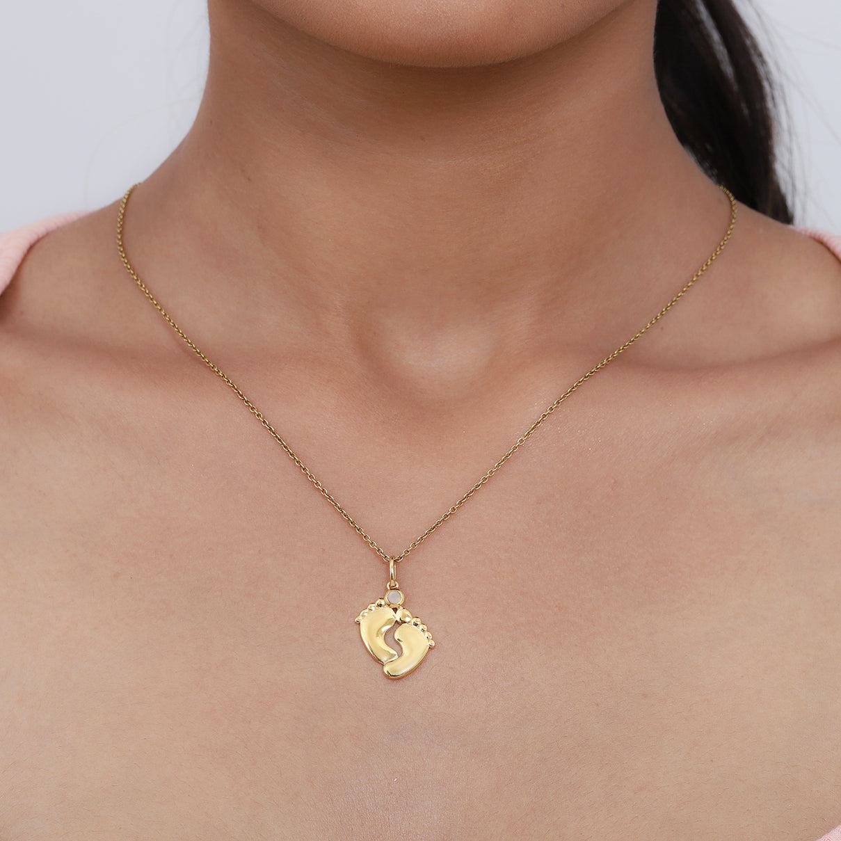 Sri Lankan White Moonstone Pendant With Chain in Yellow Gold Plated Sterling Silver 3629391 3