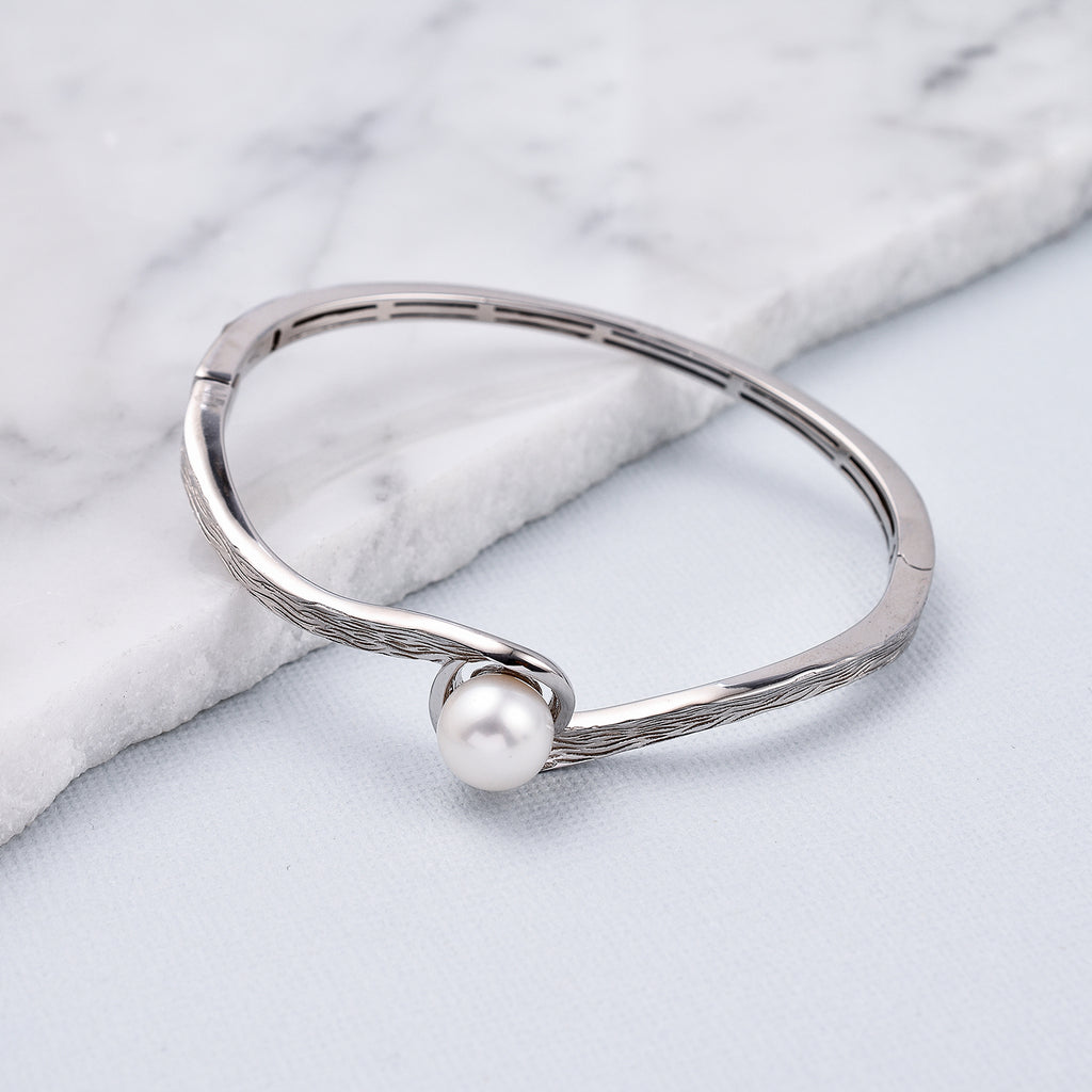 RACHEL GALLEY White Freshwater Pearl Bangle (Size -7 ) in Rhodium Overlay Sterling Silver_3691663_1