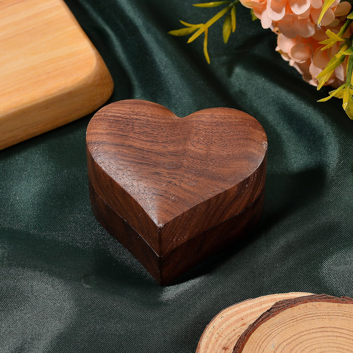 3D Curve Heart Design Ring Box 8040892 2