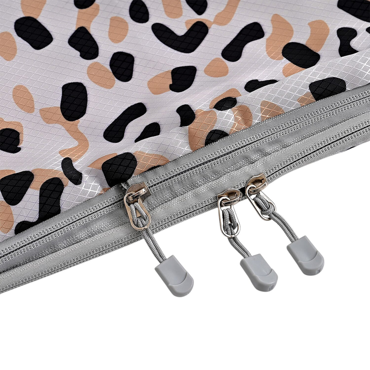 4-Piece Leopard Print Clothing Storage Set - White V32489090 3