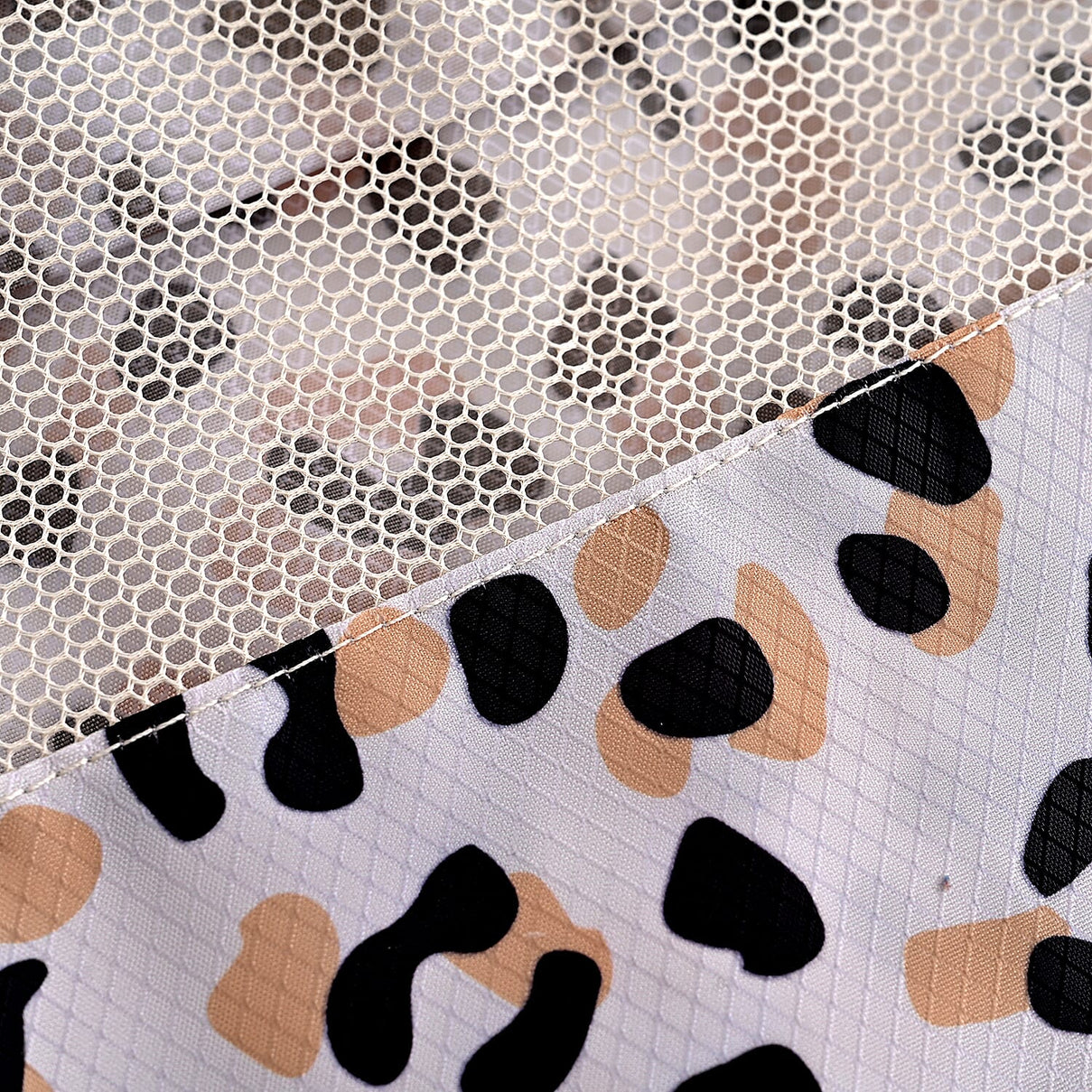 4-Piece Leopard Print Clothing Storage Set - White V32489090 4
