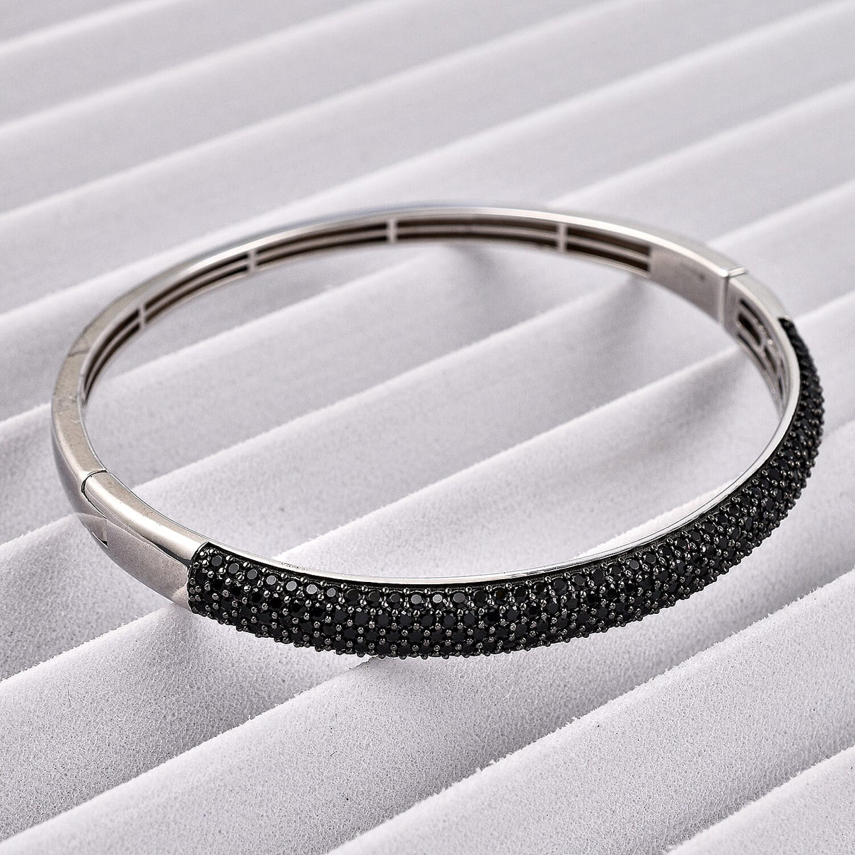 4.78 Ct Boi Ploi Black Spinel Stacker Bangle in Rhodium and Black Plated Silver 18.20 grams 7.5 Inch 3498648 1