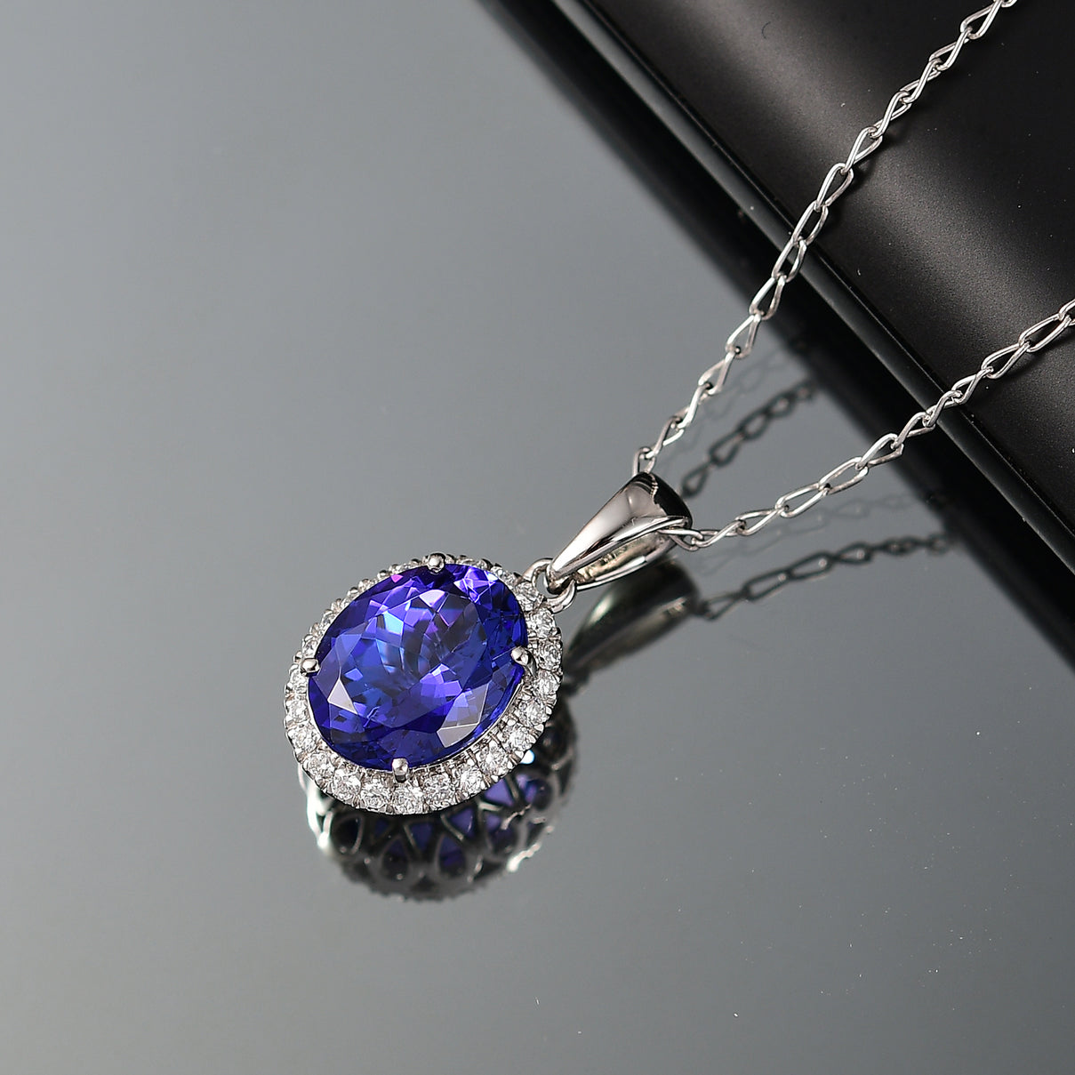 950 Platinum Tanzanite &amp; White Diamond Pendant with Chain (Size 20) 3.17 Ct, Platinum Wt. 2.40 Gms 4378811 1