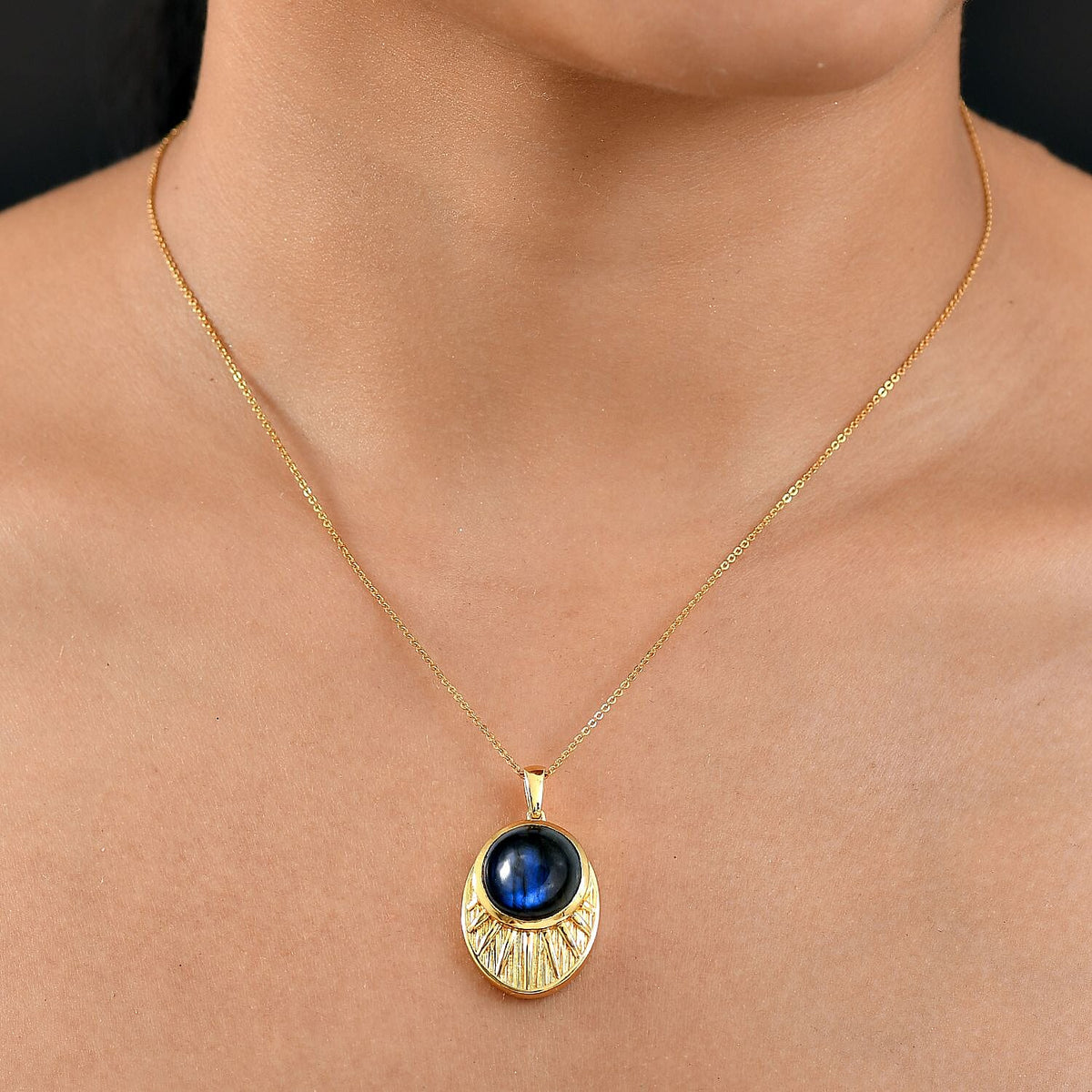 Natural Labradorite, Natural White Zircon Pendant with Chain (Size 20)  4.750  Ct. 4391422 2