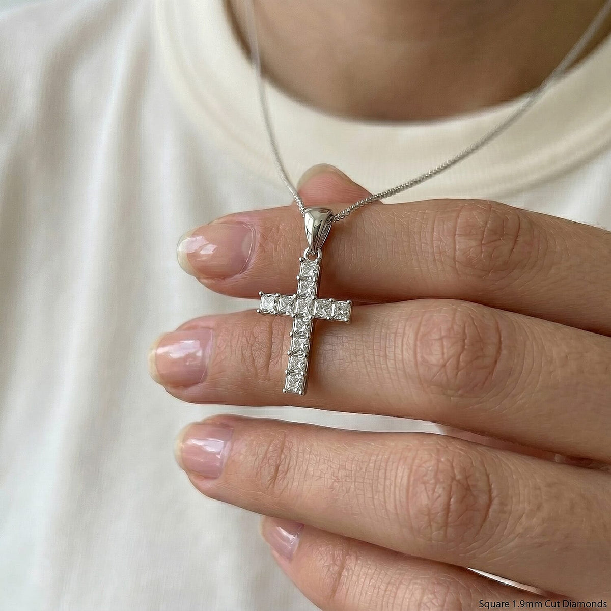 0.58 Ct Luxuriant Lab Grown Diamond (VS-EF) Cross Pendant with Chain (Size 20) in Rhodium Overlay St 4418489 4