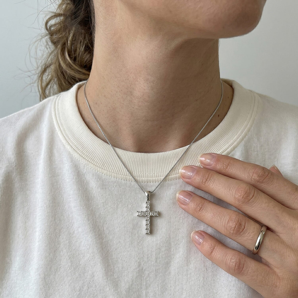 0.58 Ct Luxuriant Lab Grown Diamond (VS-EF) Cross Pendant with Chain (Size 20) in Rhodium Overlay St 4418489 5