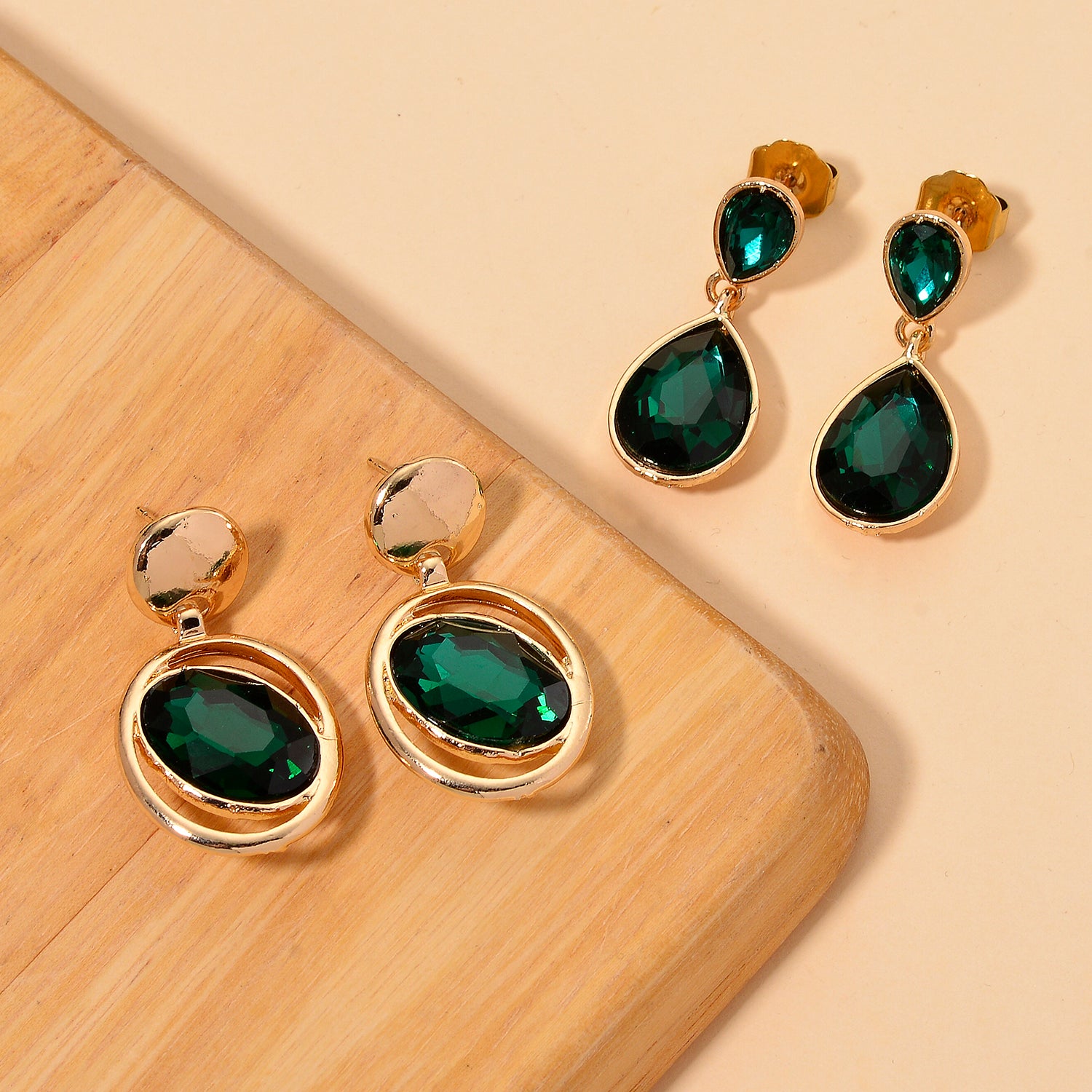 Set of 2 - Green Crystal Pear Dangling Earring with Push Back in Yellow Gold Tone V32519779 2