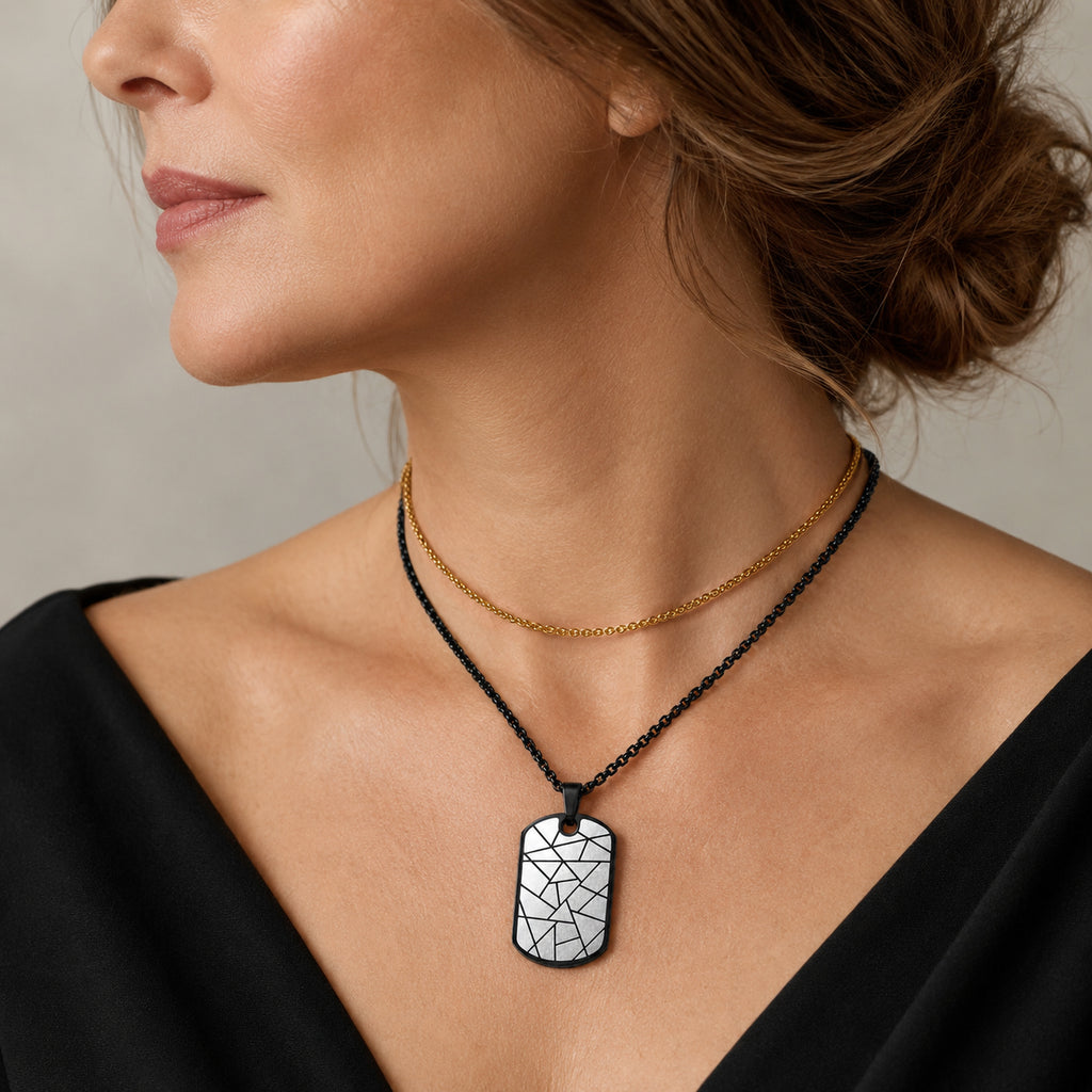 Geometric Cracked Pendant with Chain (Size 24) & Lobster Clasp in Black Plating_4446145_2