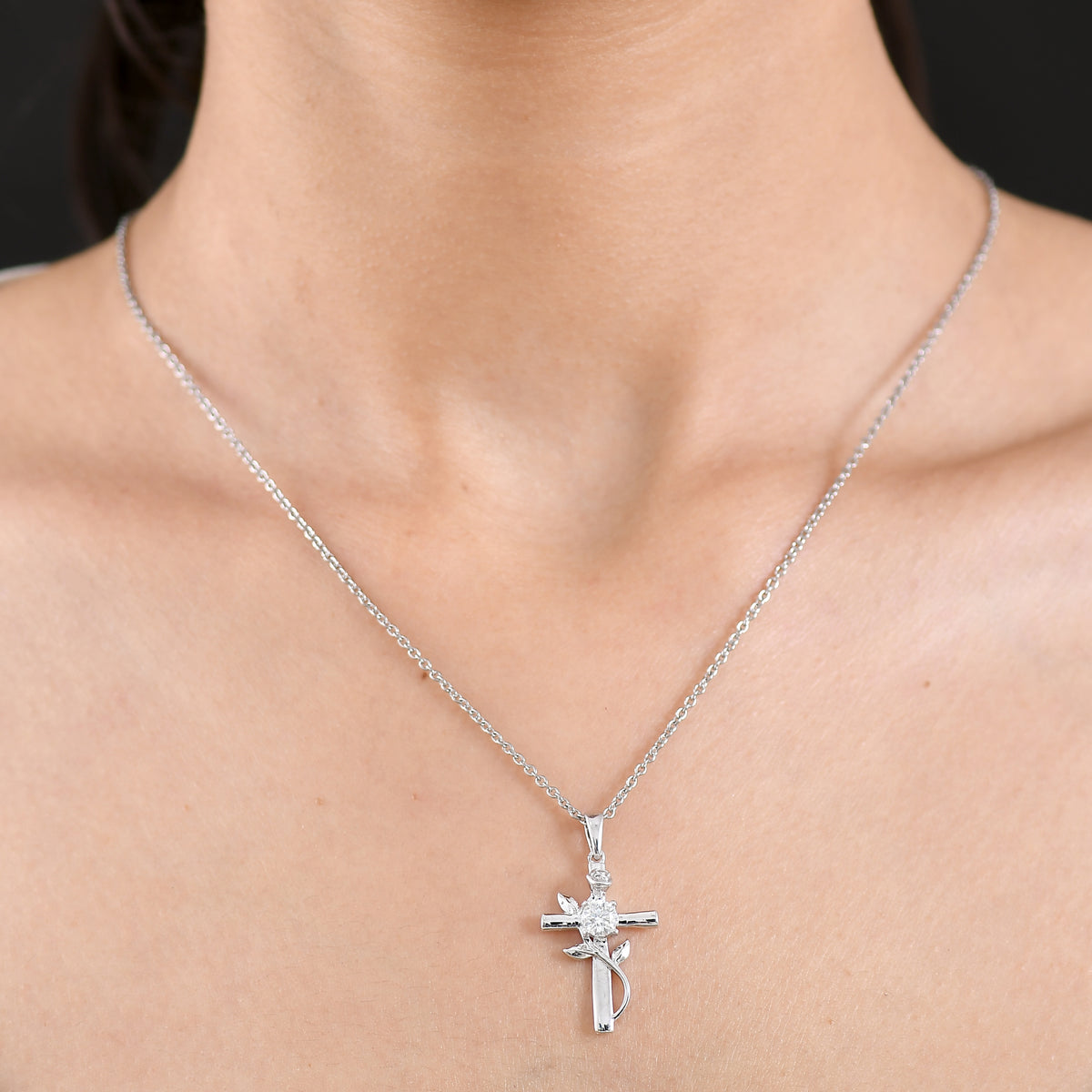 D'Joy - Moissanite Leaf Vine Cross Pendant in Platinum Overlay Sterling Silver with Chain (Size 20) 4449513 2