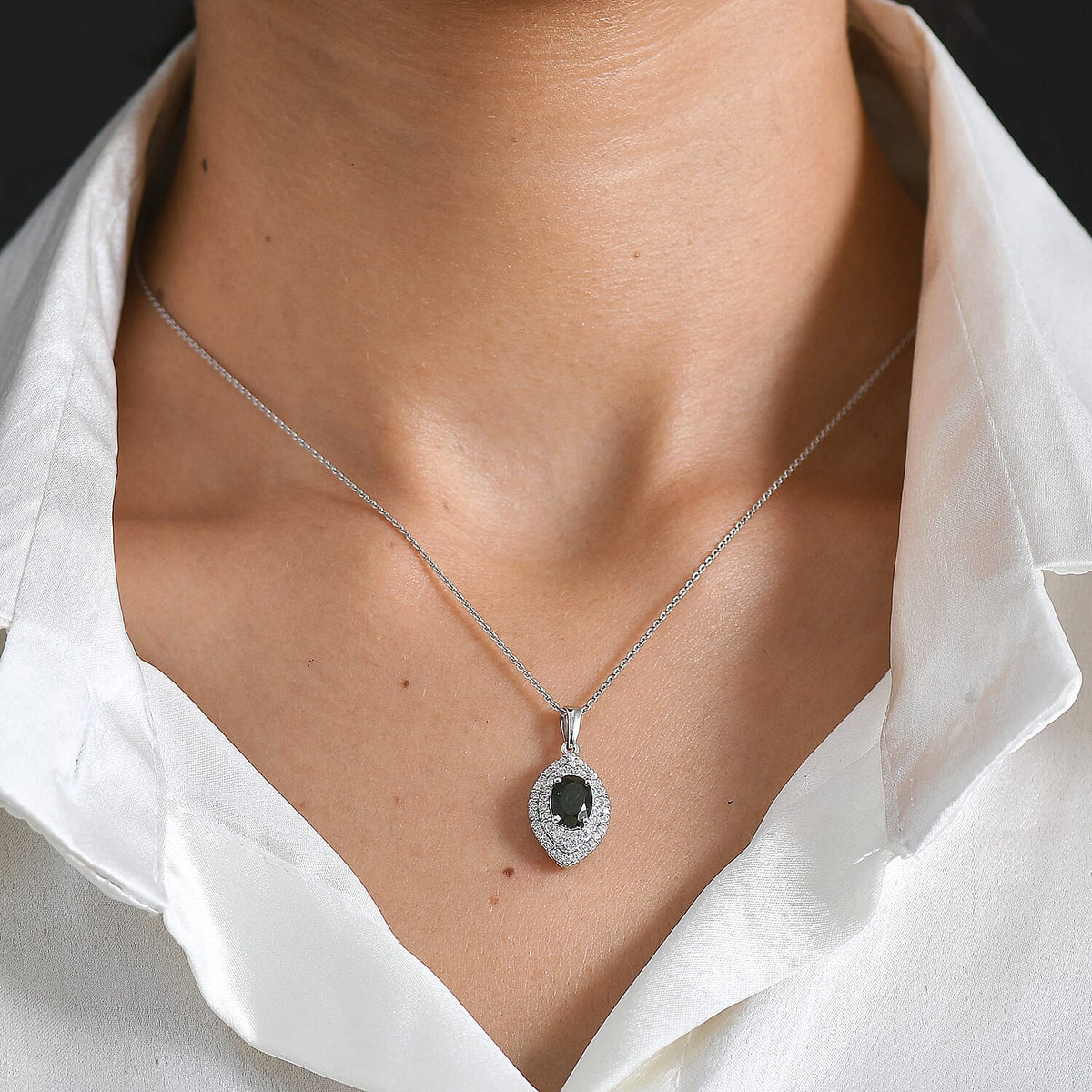Natural Chrome Diopside,  Moissanite Pendant with Torn Chain 19DC (Size 20) in Rhodium Overlay Sterling Silver 1.84 ct  3.240  Ct. 4473682 2