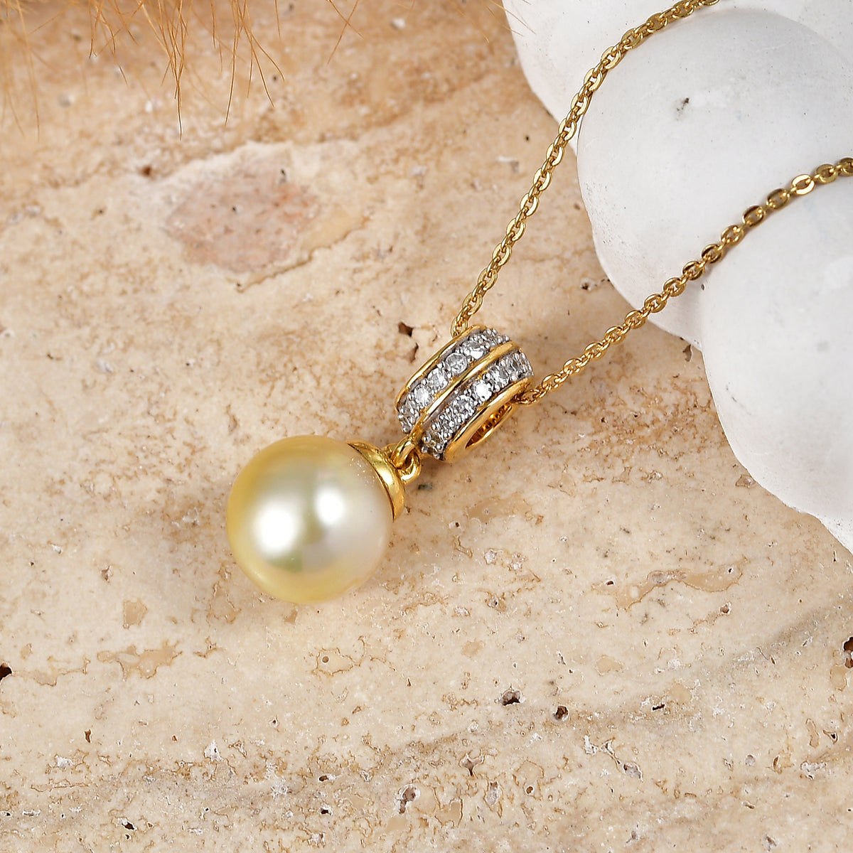 Luxuriant - Golden South Sea Pearl &amp; Lab Grown Diamond (SI/G-H) Drop Pendant with Chain (Size 20) in 18K Vermeil Yellow Gold Plated Sterling Silver 7.76 Ct. V32526007 3