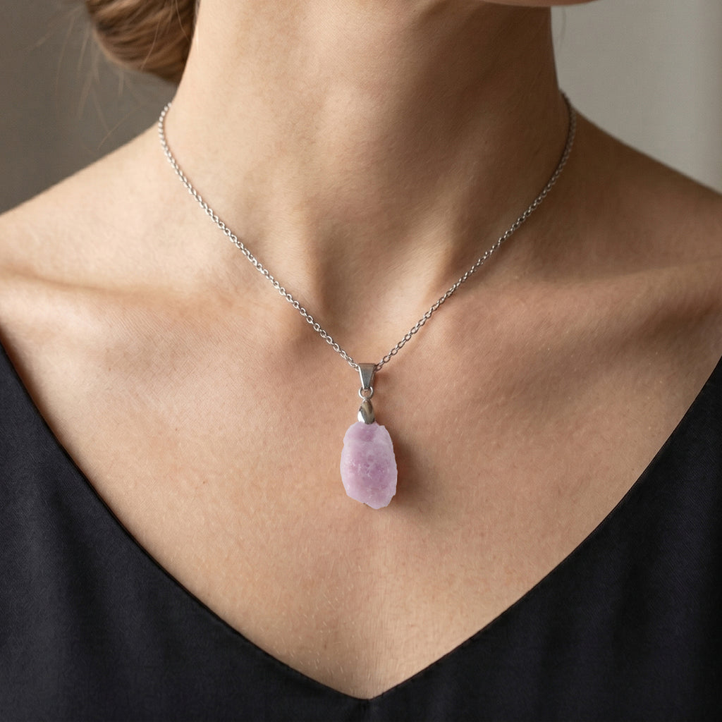 Kunzite Pendant with Chain (Size 20) 50.00 Ct._4480793_1