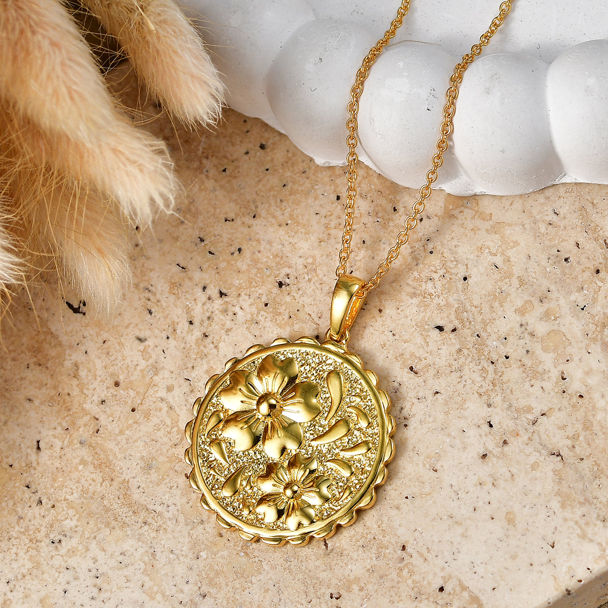 EverTrue Bronzella Collection - Floral Pendant with Chain (Size 20) in 18K Gold Plating V32513008 3
