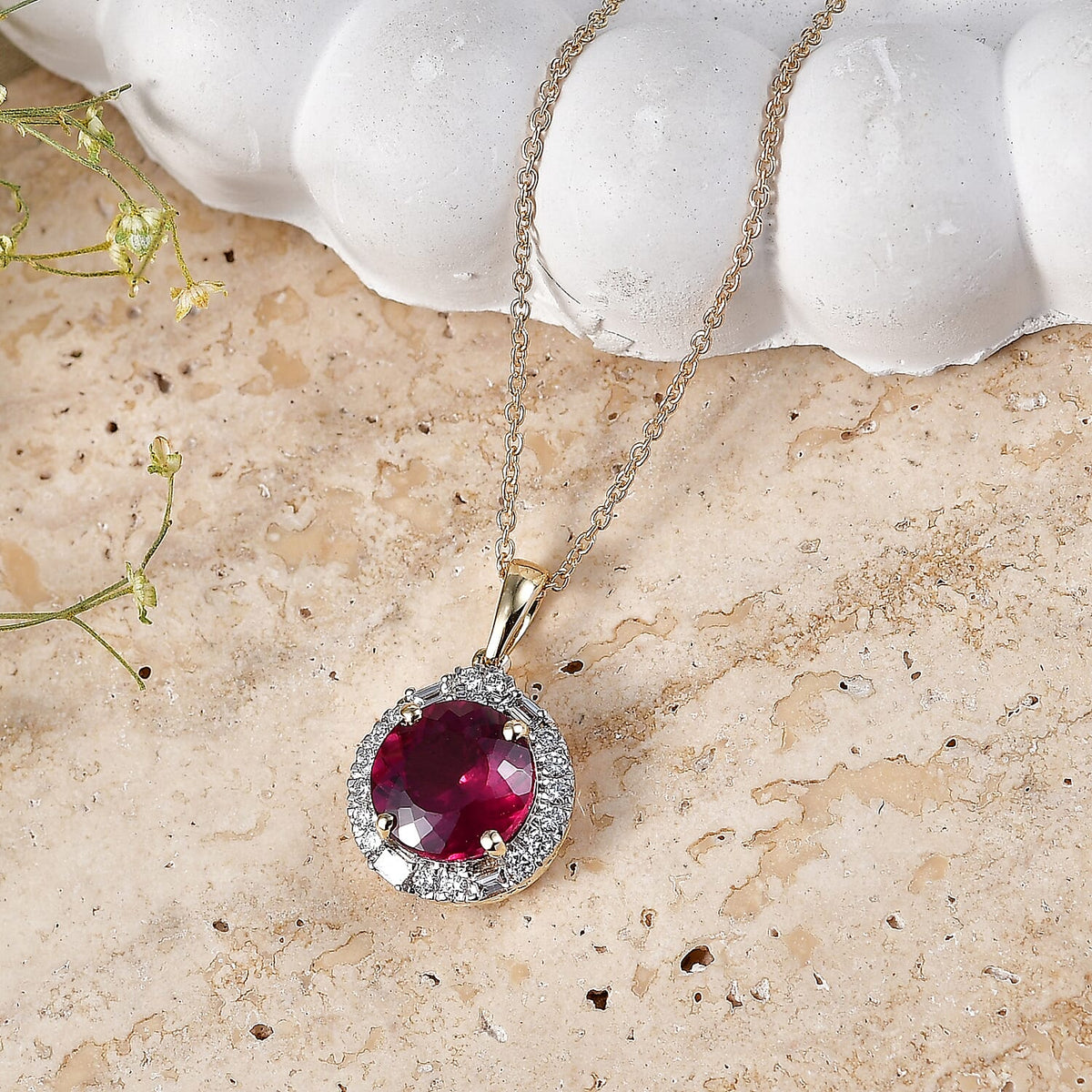 Certified &amp; Appraised Colour Change Garnet,  Lab Grown Diamond Pendant with Chain (Size 18) 2.79ct in 10K Yellow Gold,  Gold Wt. 3.68 Gms  2.790  Ct. 4488434 1