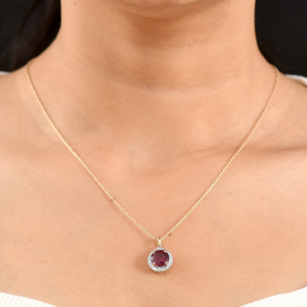 10K Yellow Gold,  Colour Change Garnet,  Lab Grown Diamond Pendant with Chain (Size 18) 2.79ct  Gold Wt. 3.68 Gms  2.790  Ct._4488434_2