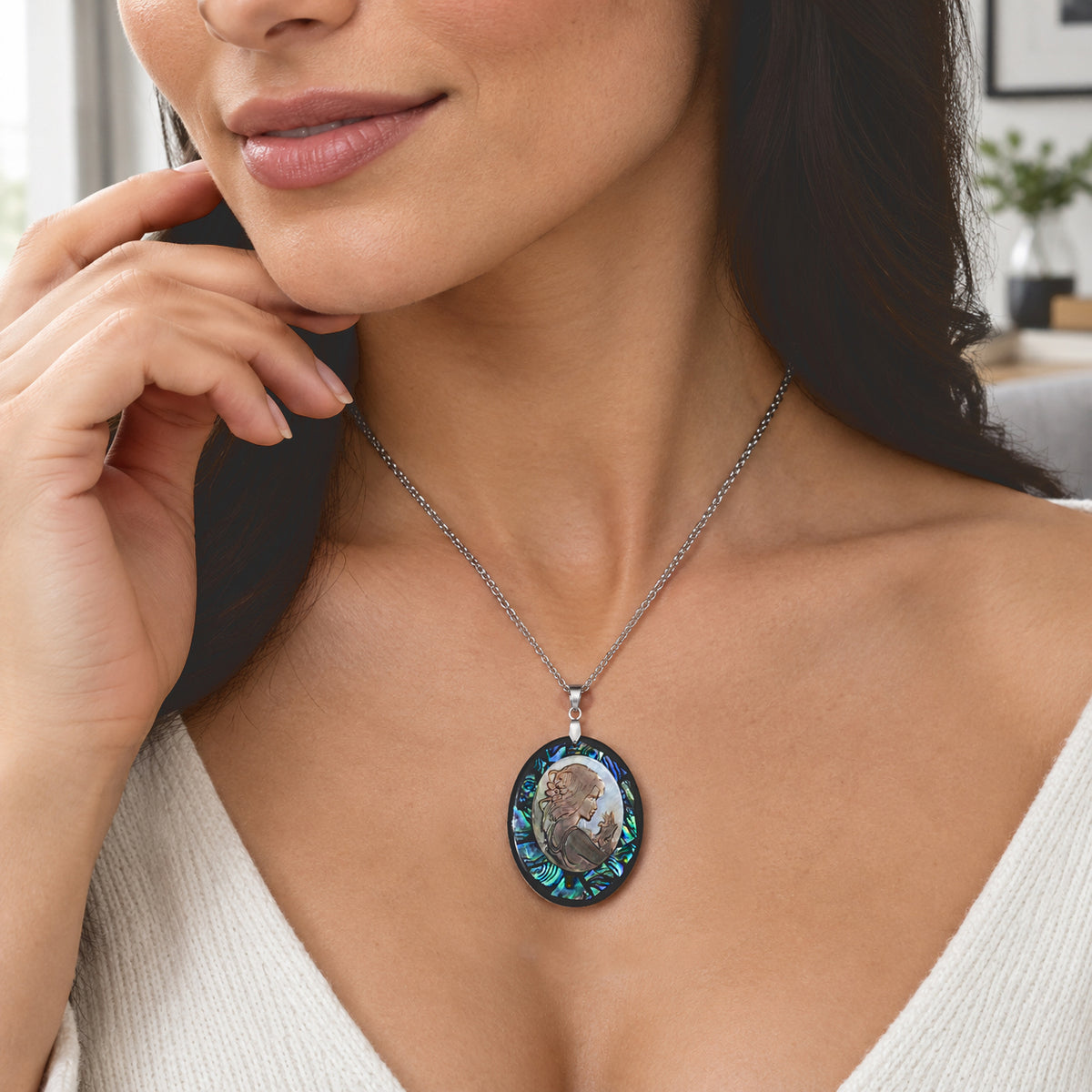 Abalone Shell &amp; Cameo Pendant Cum Brooch with Chain (Size 20) 50.00 Ct. 4505162 1