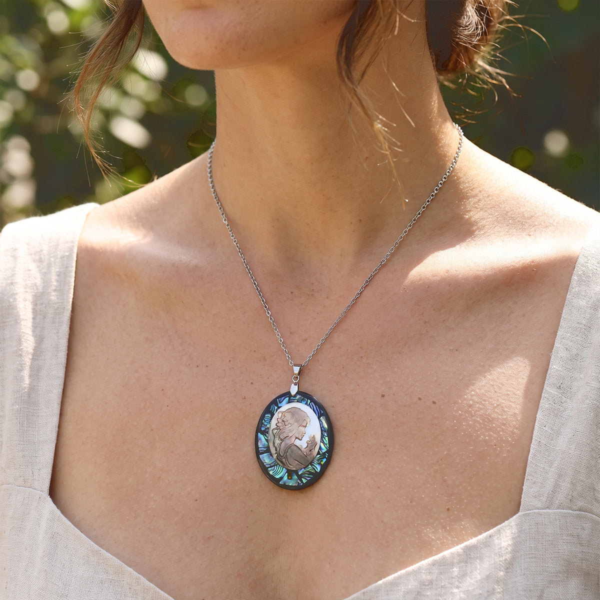 Abalone Shell &amp; Cameo Pendant Cum Brooch with Chain (Size 20) 50.00 Ct. 4505162 2