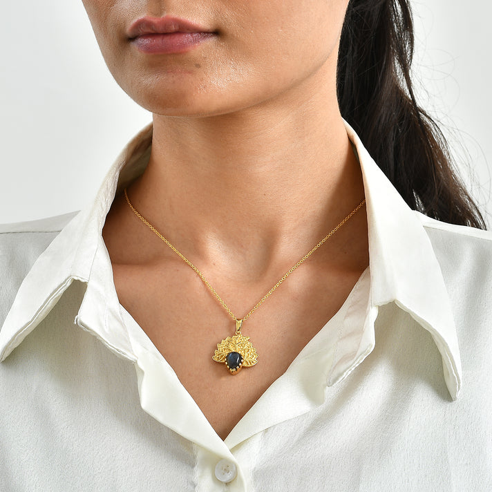 EverTrue - Labradorite Solitaire Flame Pendant with Chain (Size 20) in Yellow Gold Tone 2.70 Ct. 4505351 2