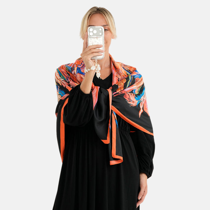 "polyester scarf Color-black Size-120*130cm    Material-Polyeste", "Cellphone chain material-ABS-Natural shell- alloy color-white SIZE-6cm weight-29g" 4505357 2