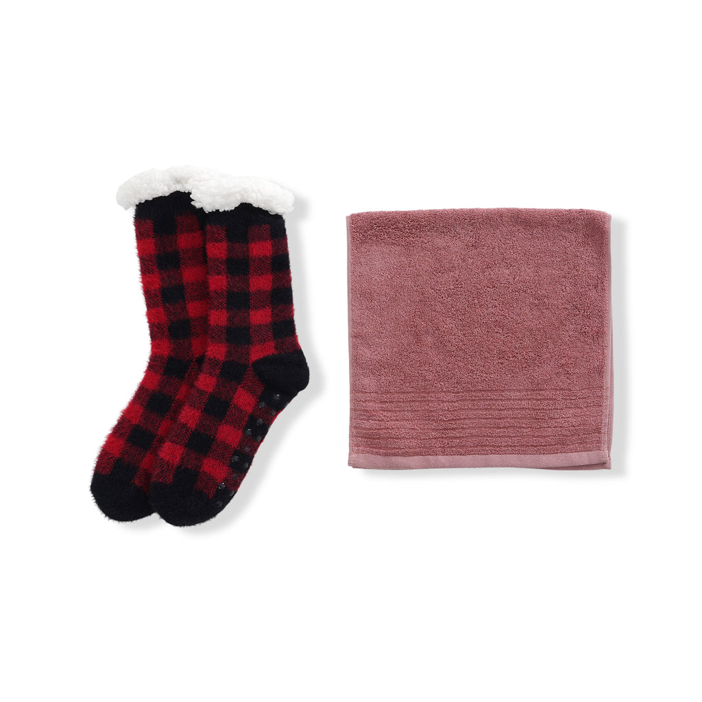 LIVMORE 2-Piece Bamboo Towel & Sherpa Fleece Checked Socks Christmas Gift Set - Red & Black_4507693