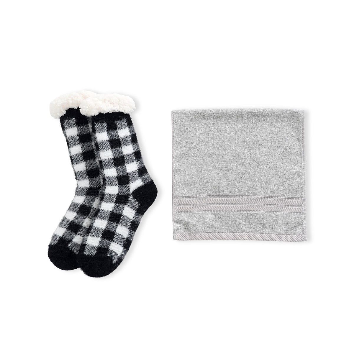 LIVMORE 2-Piece Bamboo Towel &amp; Sherpa Fleece Checked Socks Christmas Gift Set - Green &amp; White 4507715 0