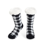 LIVMORE 2-Piece Bamboo Towel & Sherpa Fleece Checked Socks Christmas Gift Set - Green & White_4507715_2