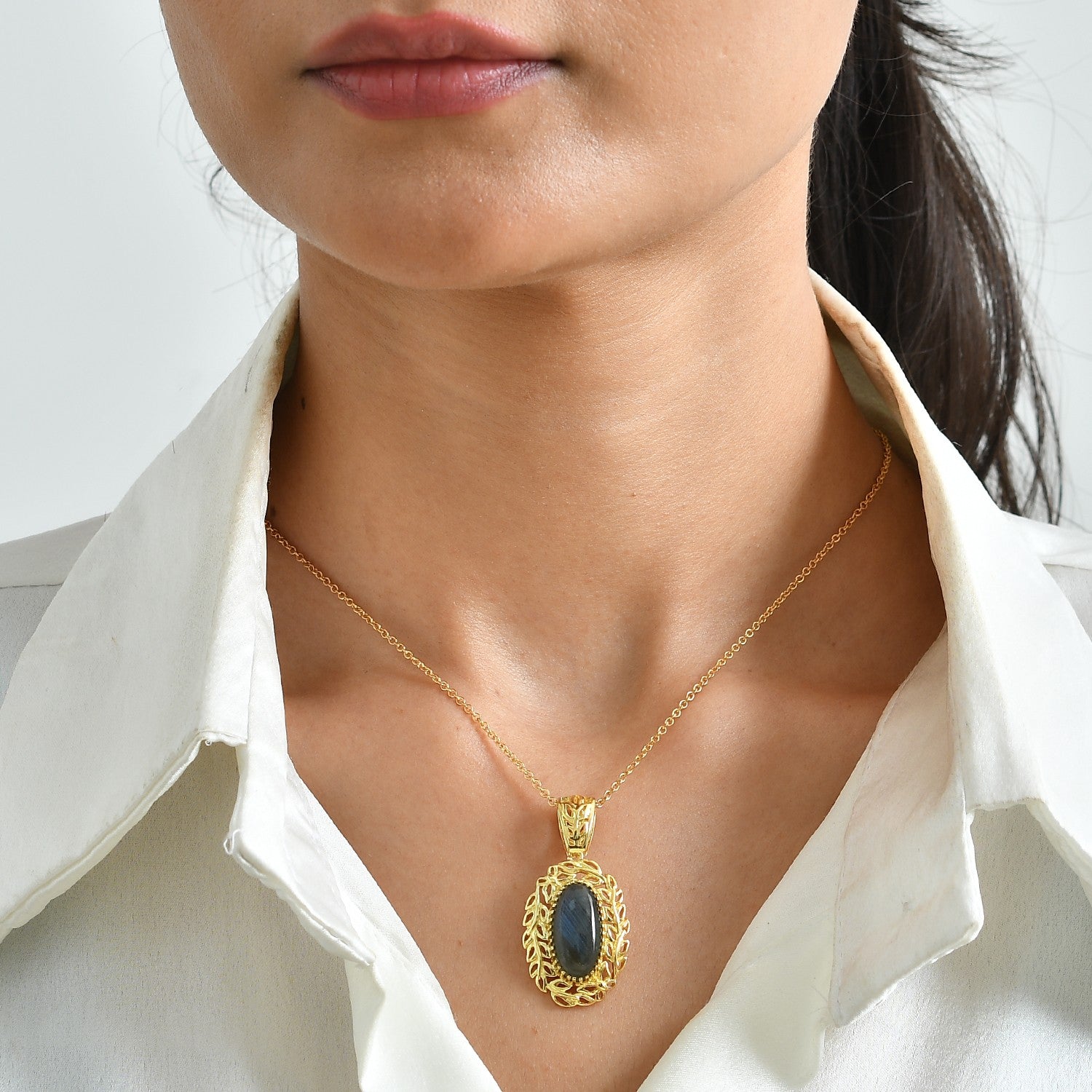 EverTrue - Labradorite Solitaire Pendant with Chain (Size 20) in Yellow Gold Tone 7.30 Ct. 4509518 2