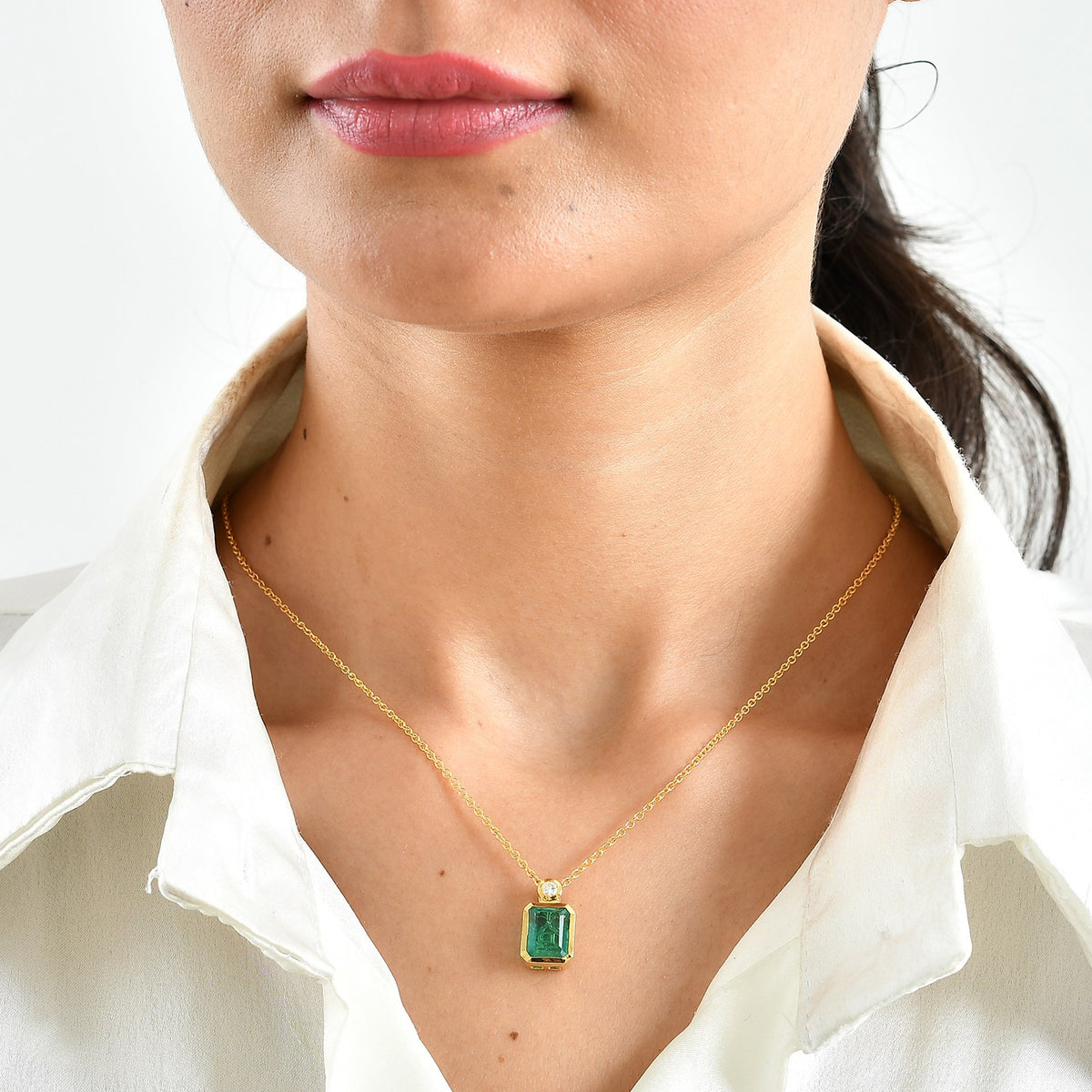 D'Joy - Colombian Colour Emeraldine Quartz &amp; Moissanite Pendant in Yellow Gold Plated Sterling Silver with Chain (Size 20) 3.70 Ct. V32635686 2