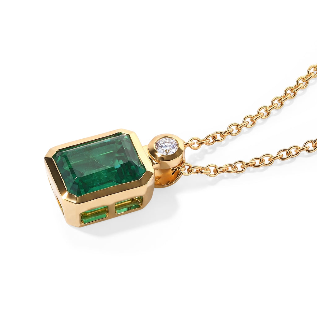 D'Joy - Colombian Colour Emeraldine Quartz & Moissanite Pendant in Yellow Gold Plated Sterling Silver with Chain (Size 20) 3.70 Ct._4516235_2