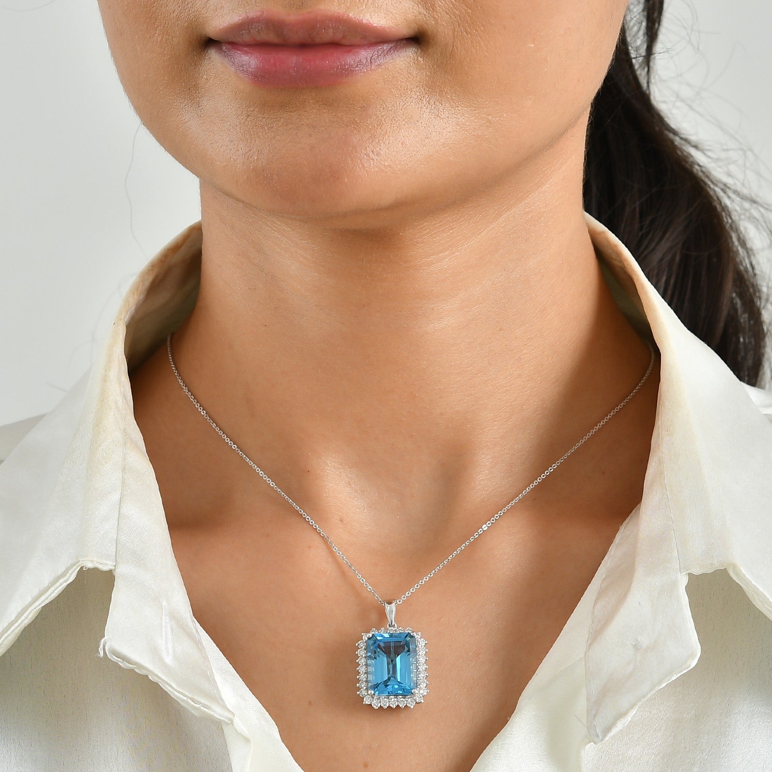 Luxuriant - Premium Swiss Blue Topaz &amp; Lab Grown Diamond (SI-G-H) Halo Pendant with Chain (Size 20) in Rhodium Overlay Sterling Silver 14.70 Ct. 4516875 2