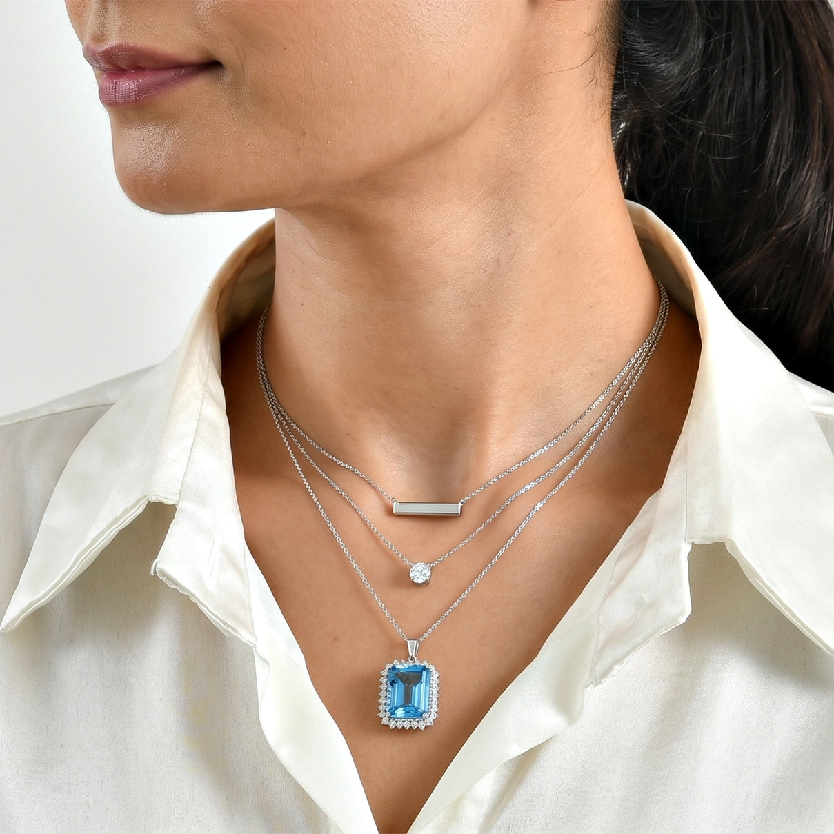 Luxuriant - Premium Swiss Blue Topaz &amp; Lab Grown Diamond (SI-G-H) Halo Pendant with Chain (Size 20) in Rhodium Overlay Sterling Silver 14.70 Ct. 4516875 3